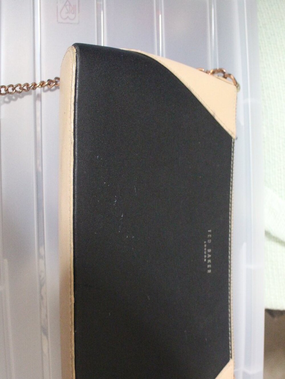 Ted Baker London Black & Cream Colorblock Chain Shoulder Bag